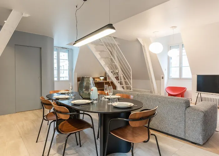 Luxury Duplex - Louvre Museum - 6 Guests